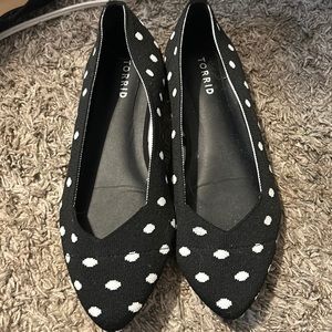 Polka dot flats!